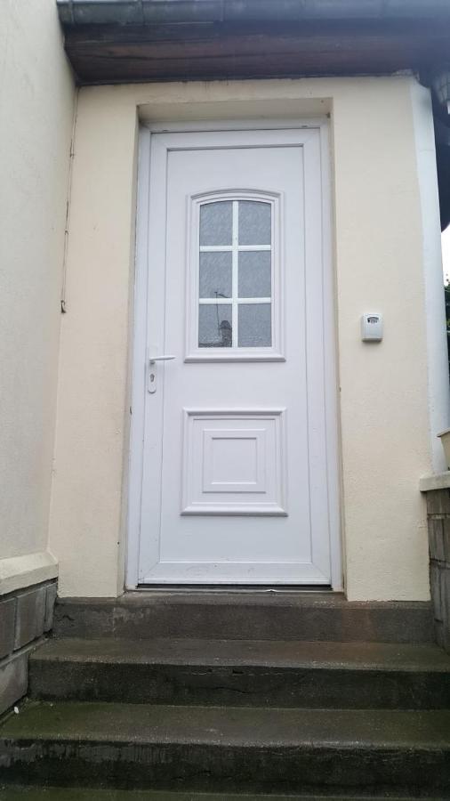 3 Hebergements - Au 1Er Etage 1 Appartement 2 Pieces Et Au 2Eme Etage Un Logement De 2 Chambres Louees Separement Avec Coin Cuisine Et Toilettes A Partager- Dans Pavillon Au Pied Du Rer B A 5 Minutes De Paris Et 30 Mn Stade De France Cachan Ngoại thất bức ảnh